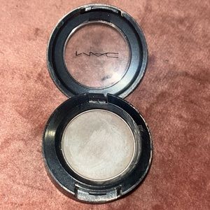 MAC Cosmetics ‘Bowl Out’ Single Shadow | Like New |